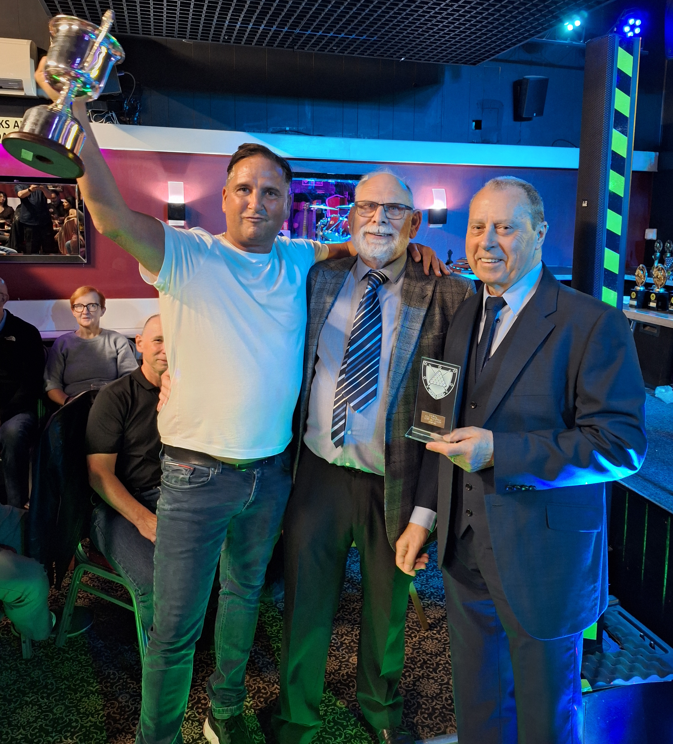 CONGRATS TO OUR TONY THOMPSON TROPHY (OVER 45'S) CHAMPION!